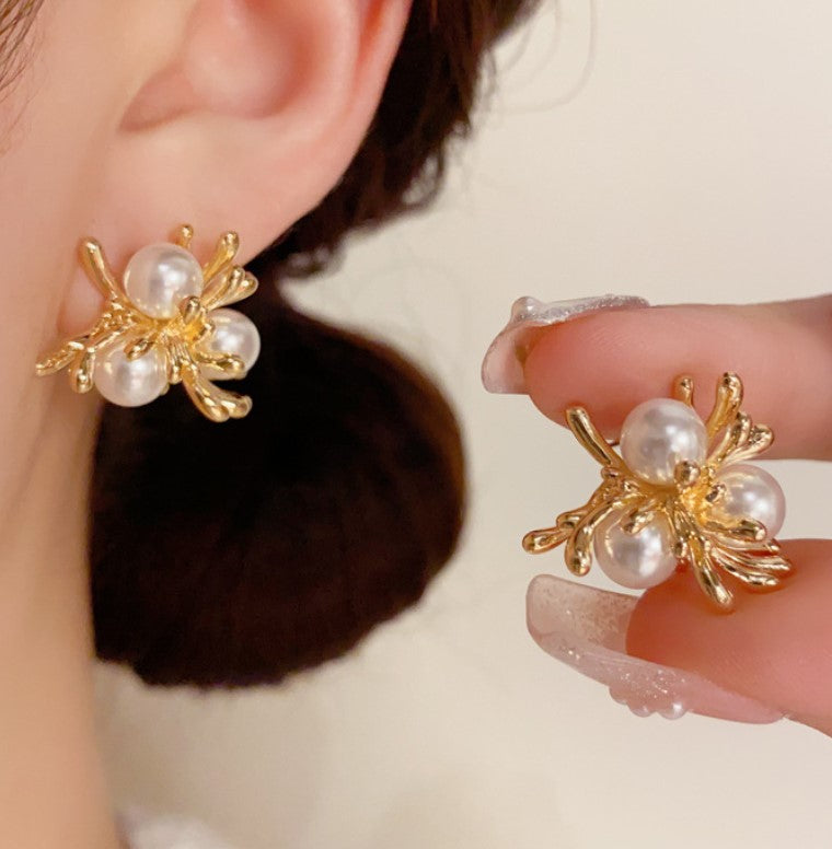 GOLD PEARLS FIREWORK KOREAN STUD EARRING