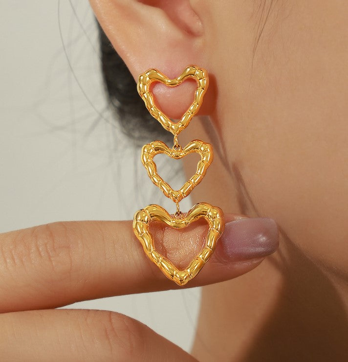 LONG HEART KOREAN DROP EARRING