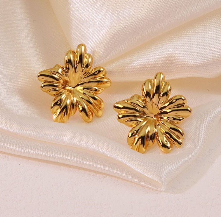 FLORAL ANTI TARNISH STUDS EARRINGS