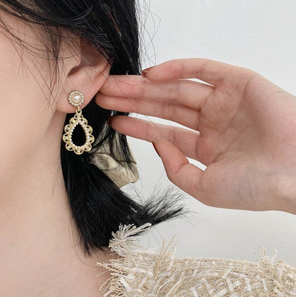 PEARLS CRYSTALS KOREAN DROP EARRINGS
