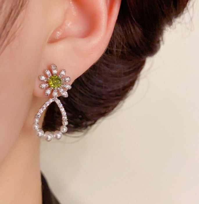 FLOWER PEARLS CRYSTALS KOREAN DROP EARRINGS