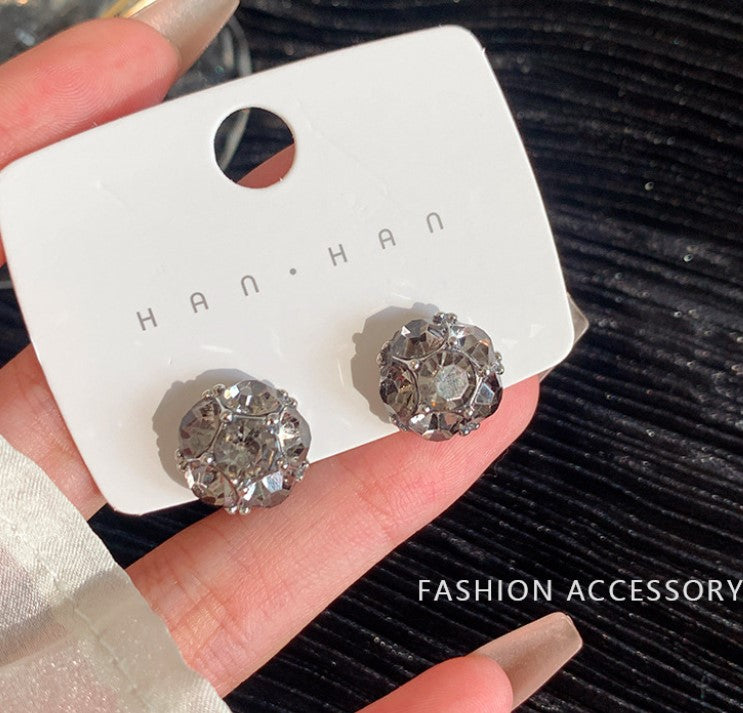 BLACK CRYSTAL KOREAN STUD EARRINGS