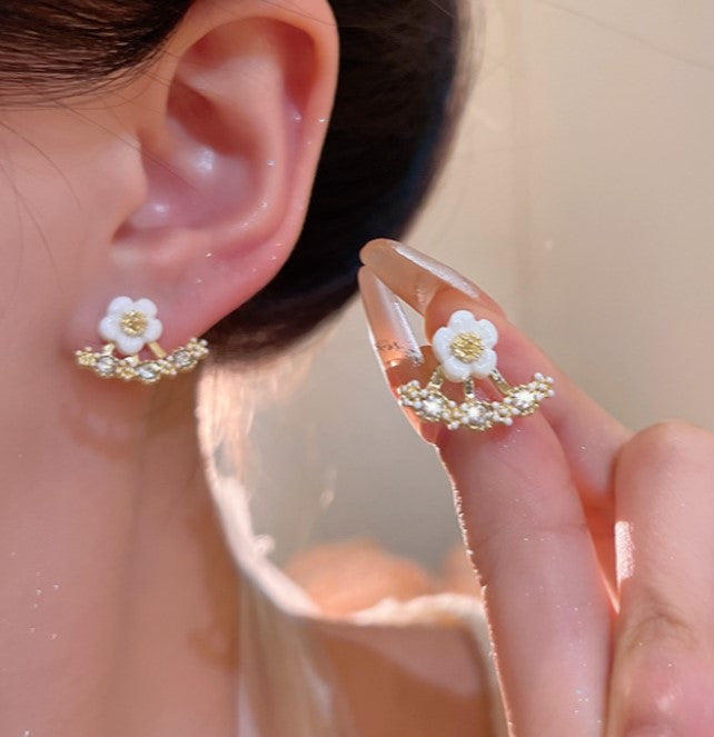 FLOWER AD STONE CRYSTALS KOREAN STUD EARRINGS