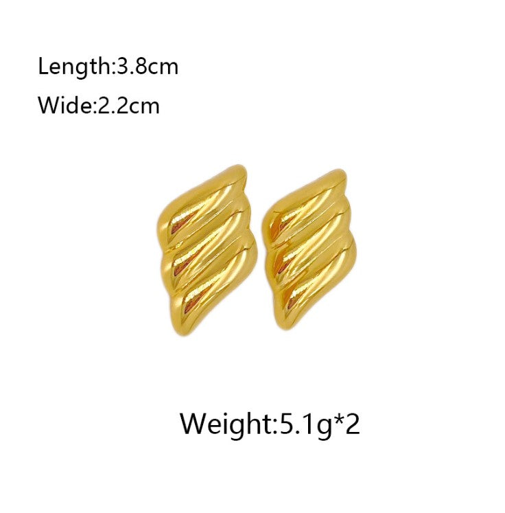 TRIPLE WAVE ANTI TARNISH STUD EARRINGS
