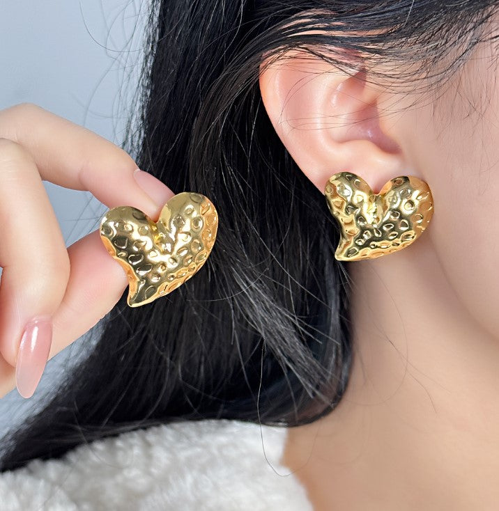 HEART ANTI TARNISH STUD EARRINGS