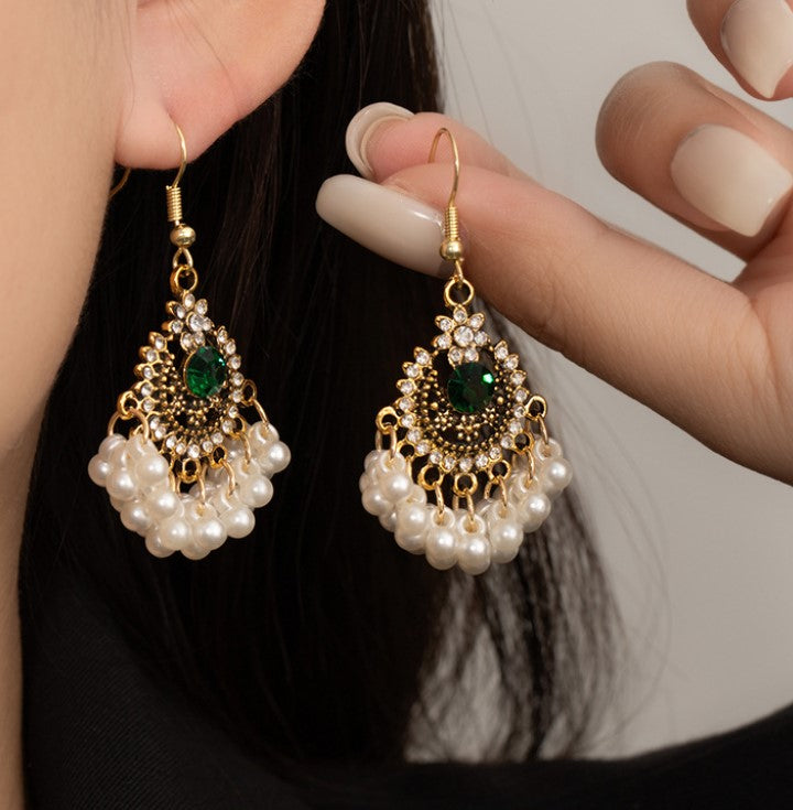 TRADITIONAL PEARLS AD STONE EARRINGS
