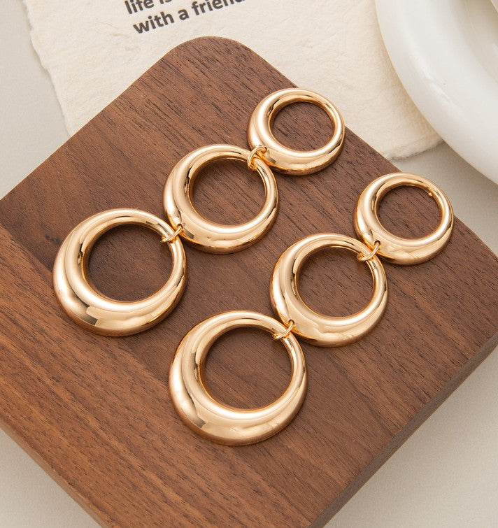 LONG GOLD CIRCLE KOREAN DROP EARRING