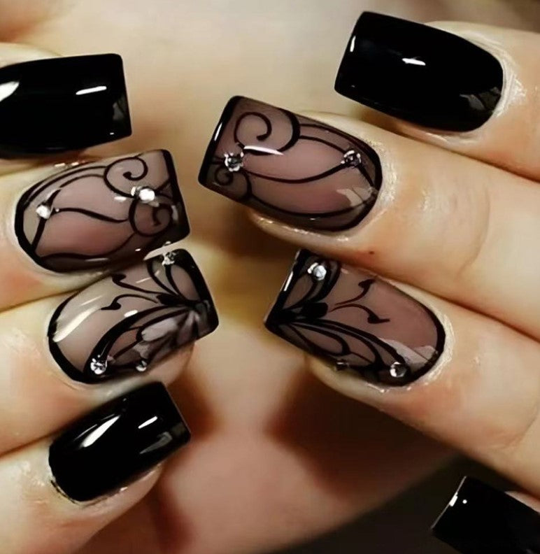 SHORT MEDIUM 24 PC ARTIFICIAL NAILS BLACK LACES
