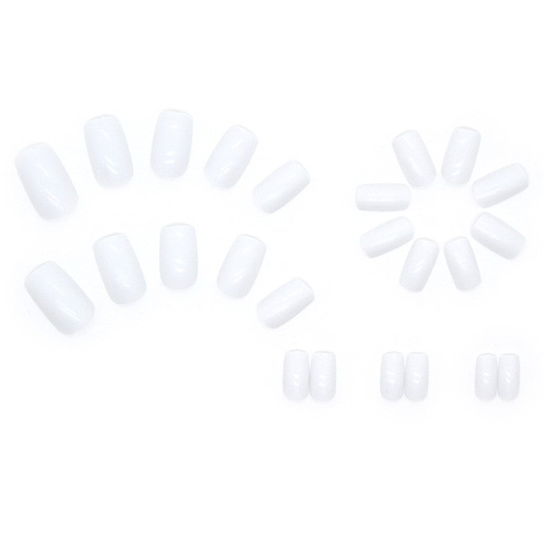 SHORT MEDIUM 24 PC ARTIFICIAL NAILS WHITE