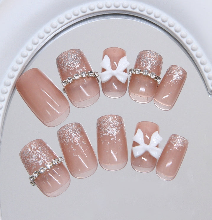 MEDIUM SHORT 24 PC ARTIFICIAL NAILS NUDE SILVER GLITTER SPARKLE BOW