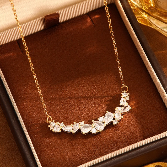 LEAF CLUSTER ANTI TARNISH STAINLESS STEEL NECKLACE