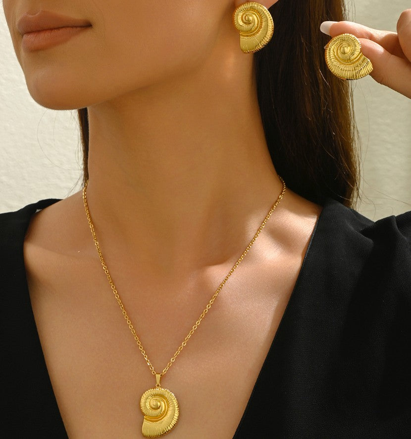 SEASHELL ANTI TARNISH NECKLACE & EARRINGS