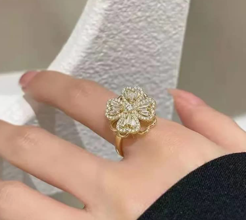 Heart Shape Spinning Rotating Finger Ring